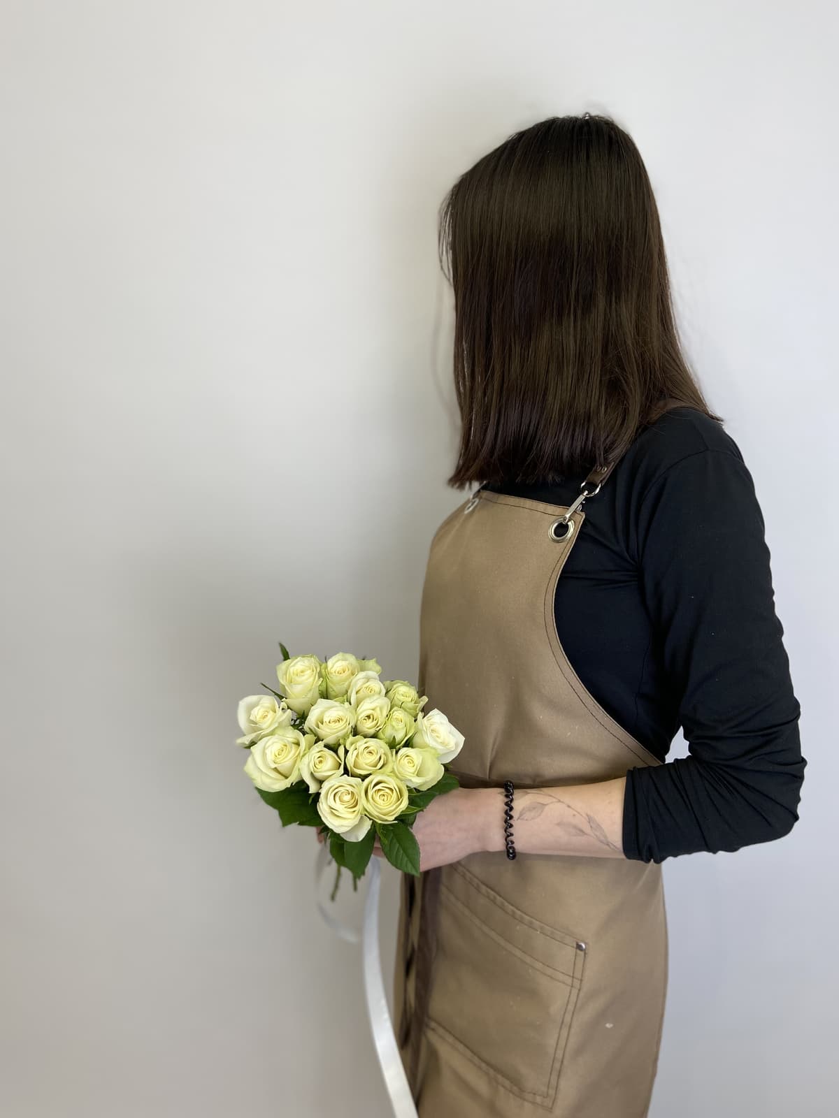 Букет 15шт БЕЛЫЕ Розы Кения 35-40см