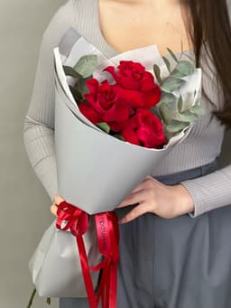 Стильный букет цветов "Amor Amor" S