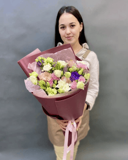 Красочный букет "Эустомия" S