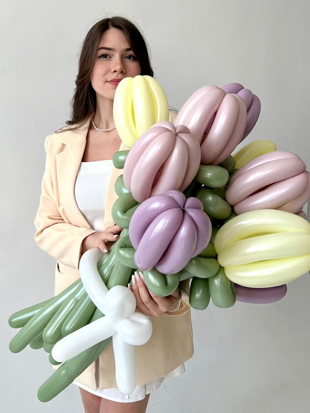 Букет из 11 тюльпанов из шаров Букет из 11 тюльпанов из шаров