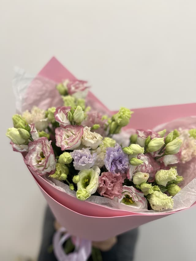 Цветочный букет из 15 Эустом в фоамиране Цветочный букет из 15 Эустом в фоамиране