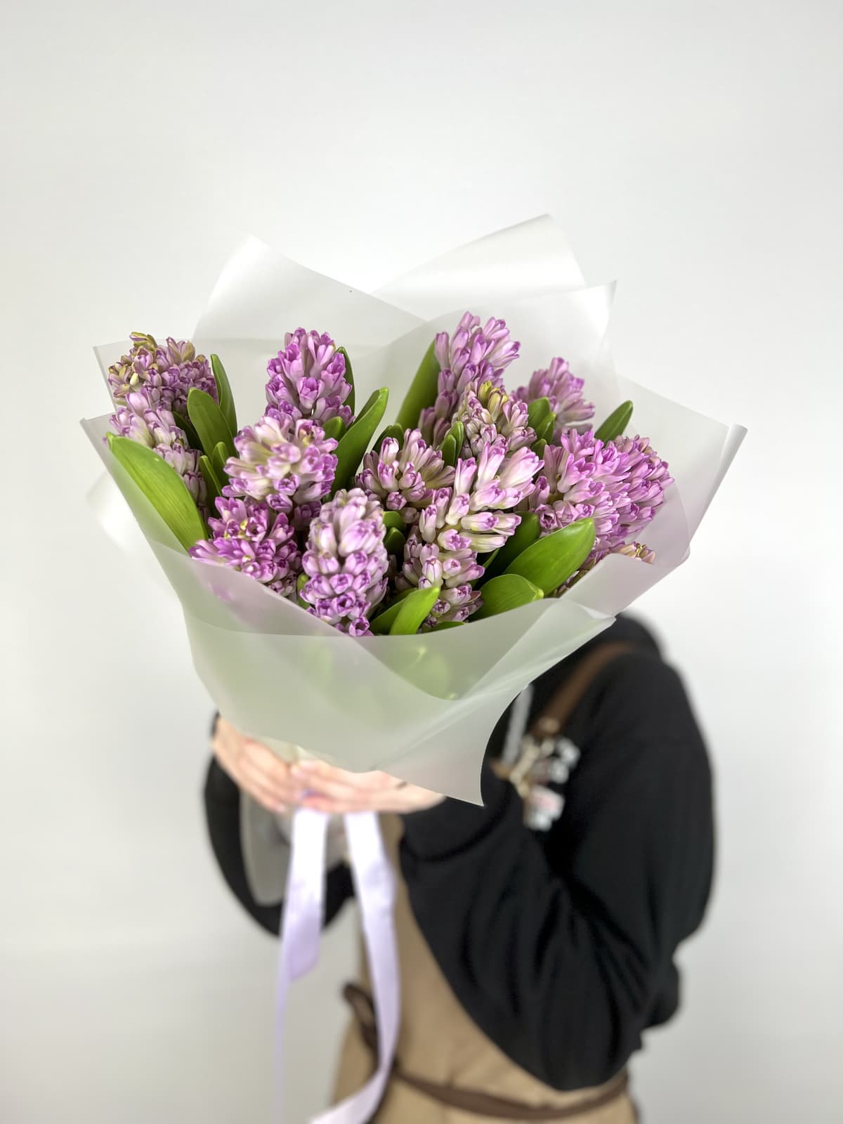 Букет из 15 Гиацинтов в матовой бумаге