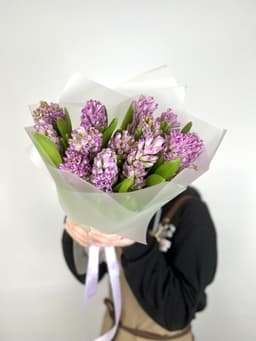 Букет из 15 Гиацинтов в матовой бумаге