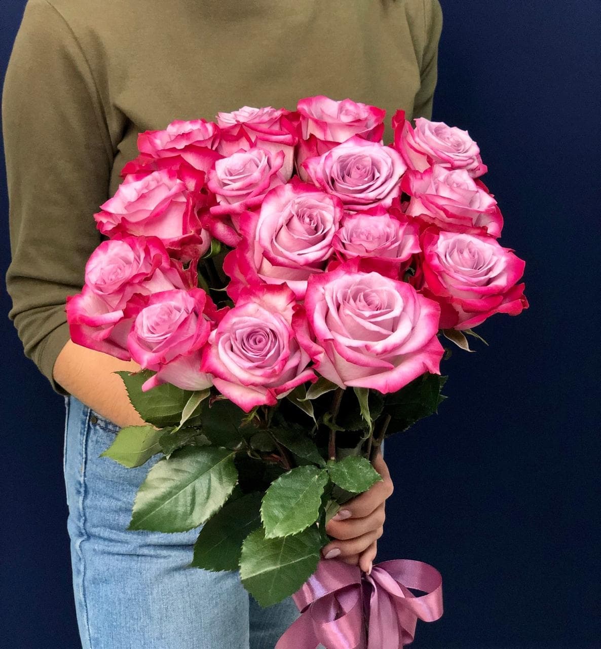 Букет из 15 сиреневых Роз Эквадор 60 см