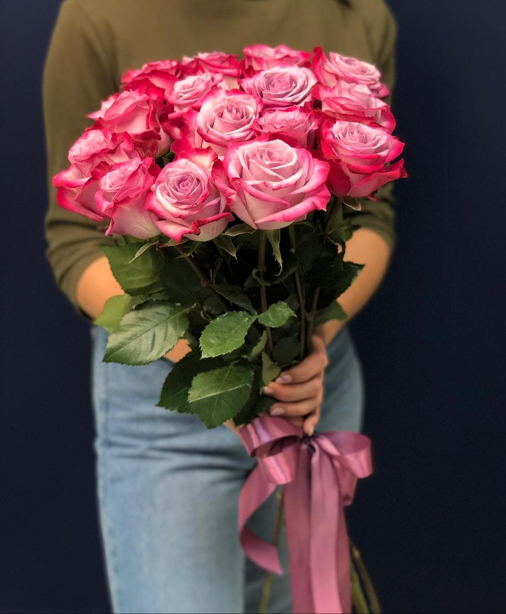 Букет из 15 сиреневых Роз Эквадор 70 см