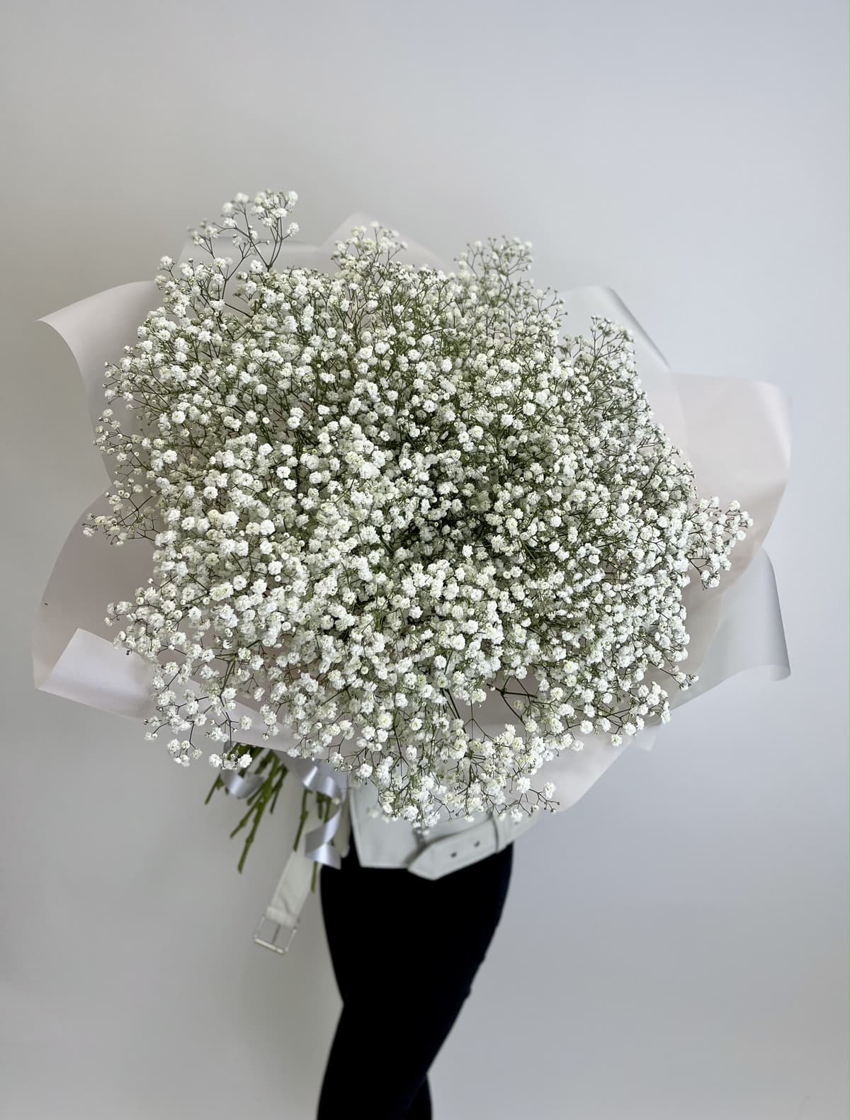 Букет из 25 белой Гипсофилы в матовой бумаге