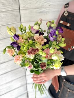 Красивый букет из 25 эустом Уфа