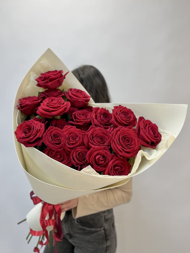 Букет из 25 Красных Роз в Фоамиране Букет из 25 Красных Роз в Фоамиране