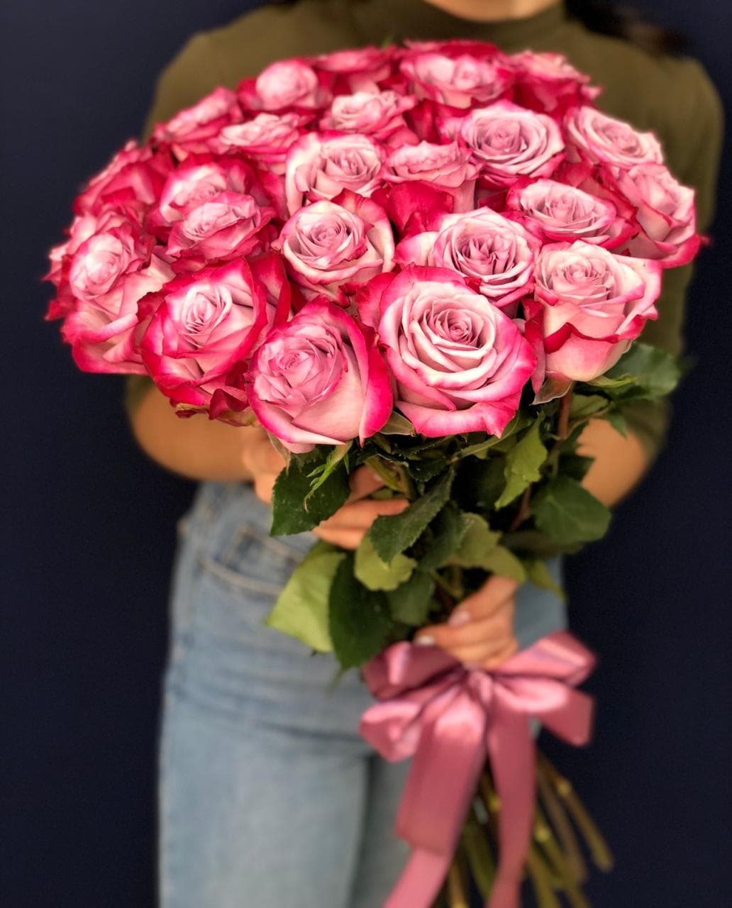 Нежный букет из 25 сиреневых роз Эквадор 50 см