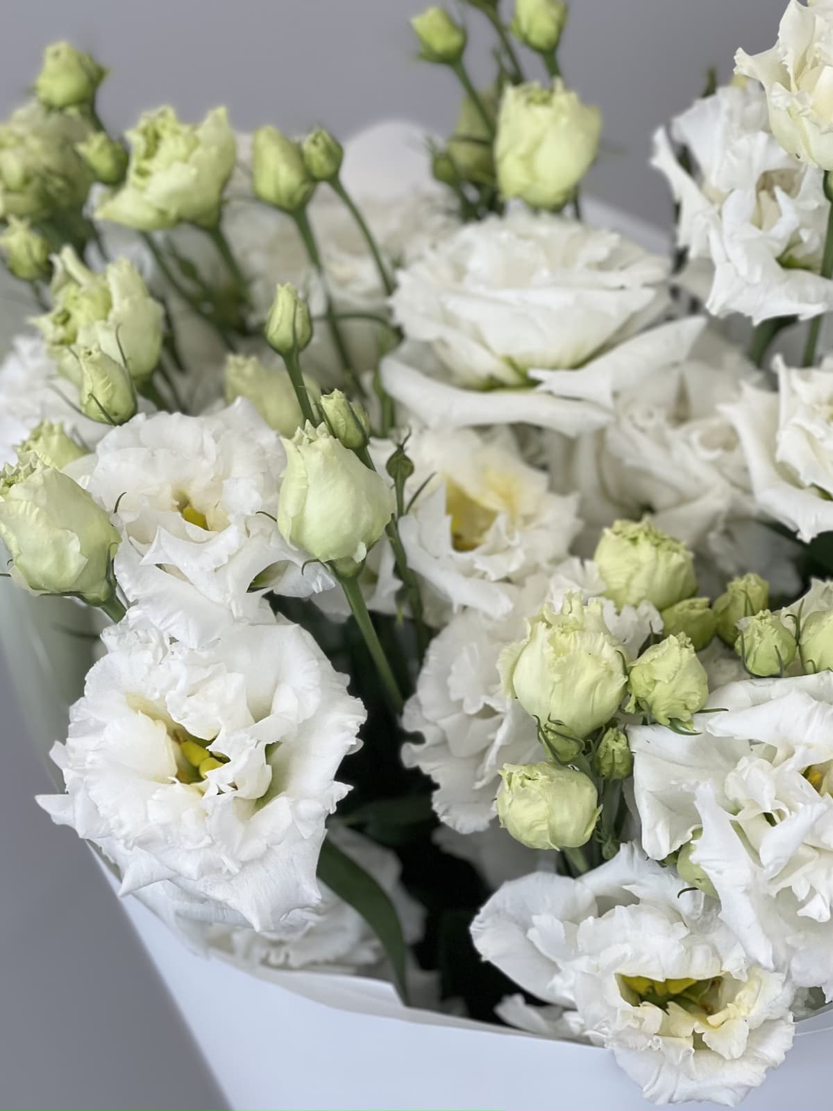 Мини букет из 3 белых эустом