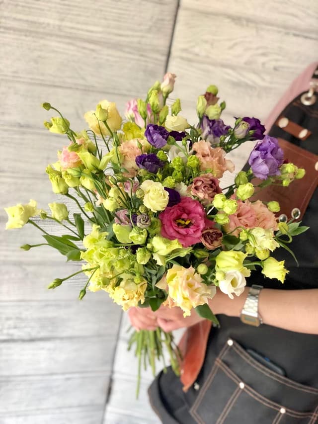 Стильный букет из 35 эустом Уфа Стильный букет из 35 эустом Уфа