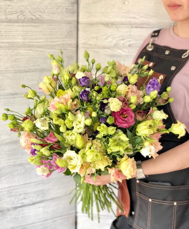 Нежный букет из 51 эустомы Уфа Нежный букет из 51 эустомы Уфа