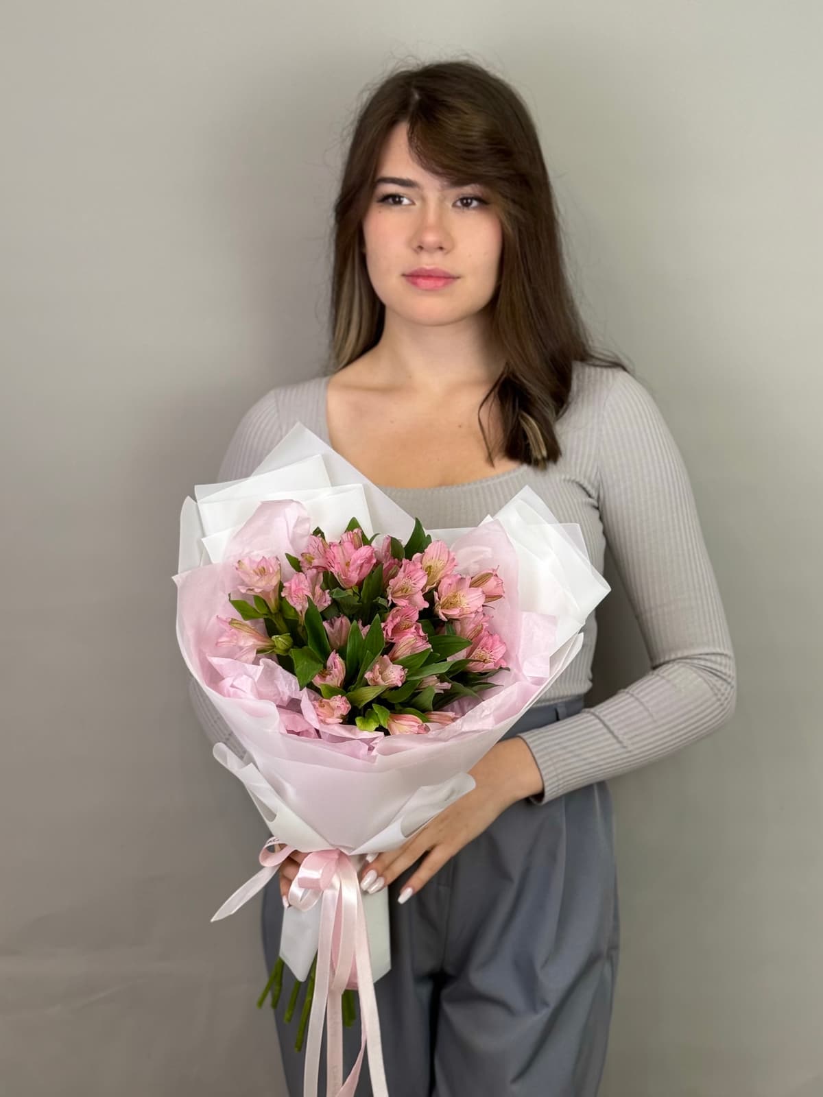 Праздничный букет из 7 альстромерий "Primadonna"