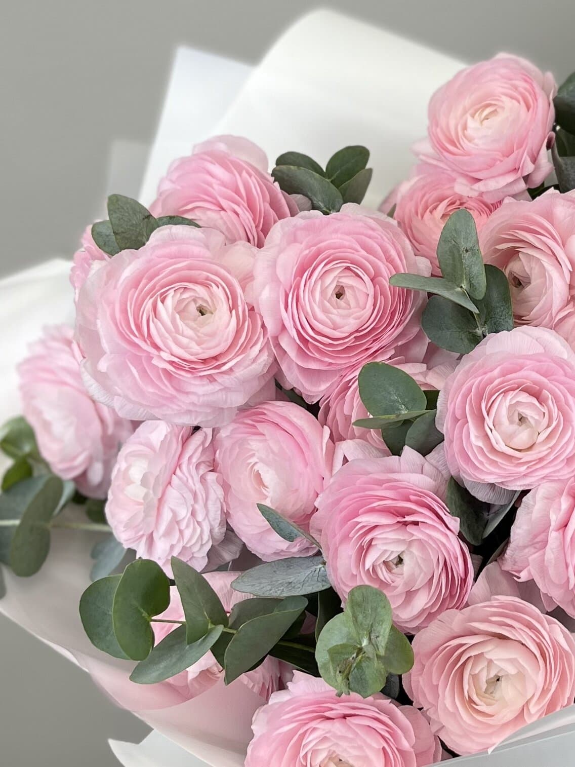 Букет из 9 ранункулюсов "Lady"