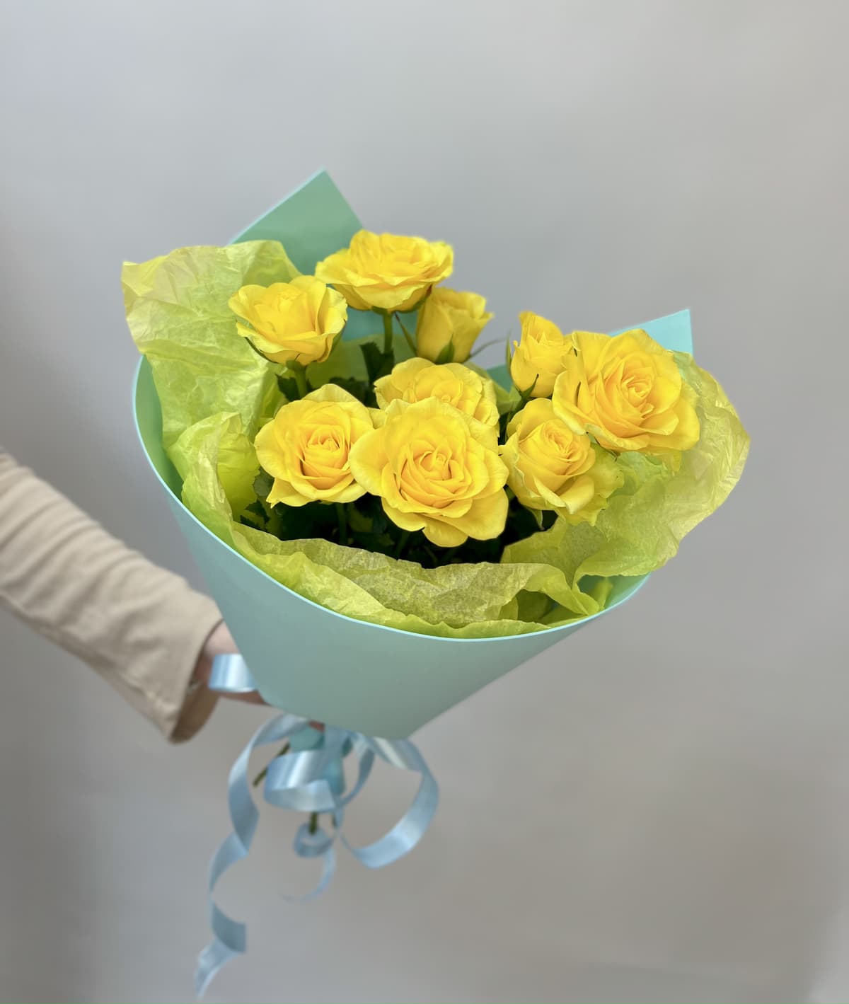 Букет из 9 Жёлтых Роз в Фоамиранеё