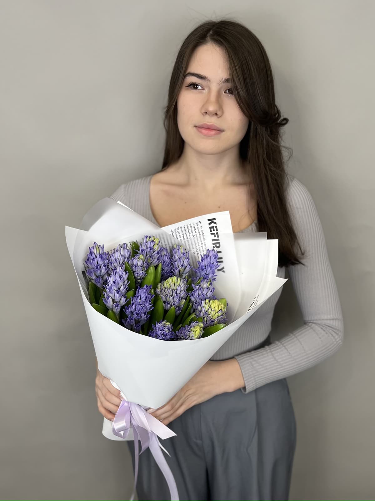 Праздничный букет из гиацинтов "Minos" L