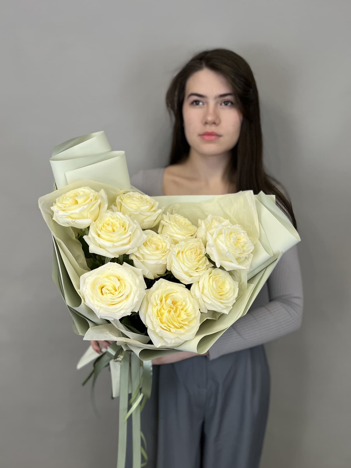 Нежный букет из пионовидных роз "Candlelight"