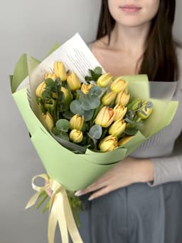 Букет пионовидных тюльпанов "Orca" L
