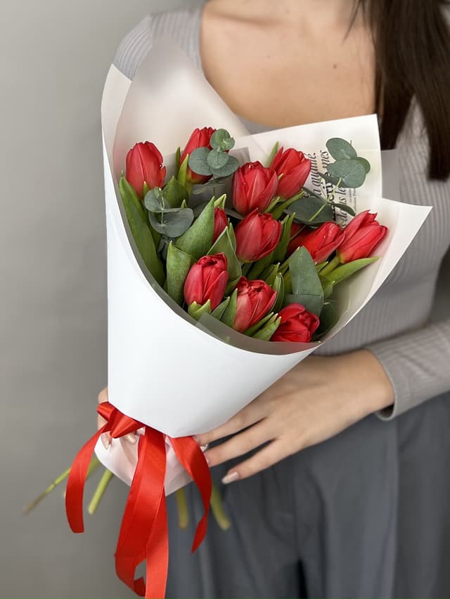 Букет пионовидных тюльпанов "Red Princess" S Букет пионовидных тюльпанов "Red Princess" S