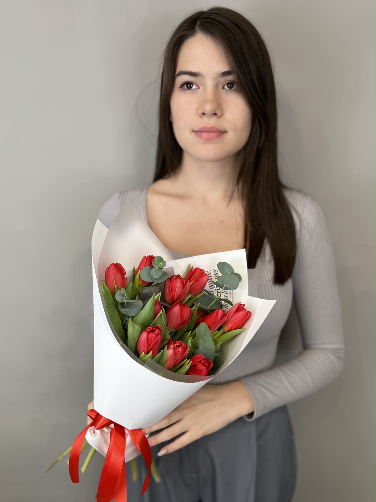 Букет пионовидных тюльпанов "Red Princess" S