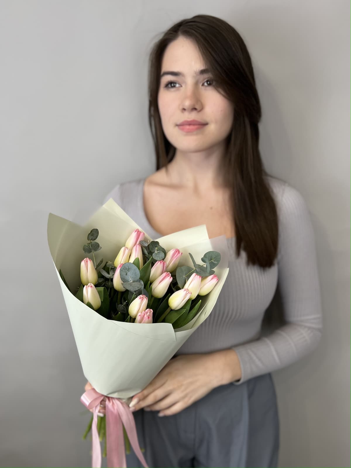 Свежий букет "Привет весна" нежно розовый