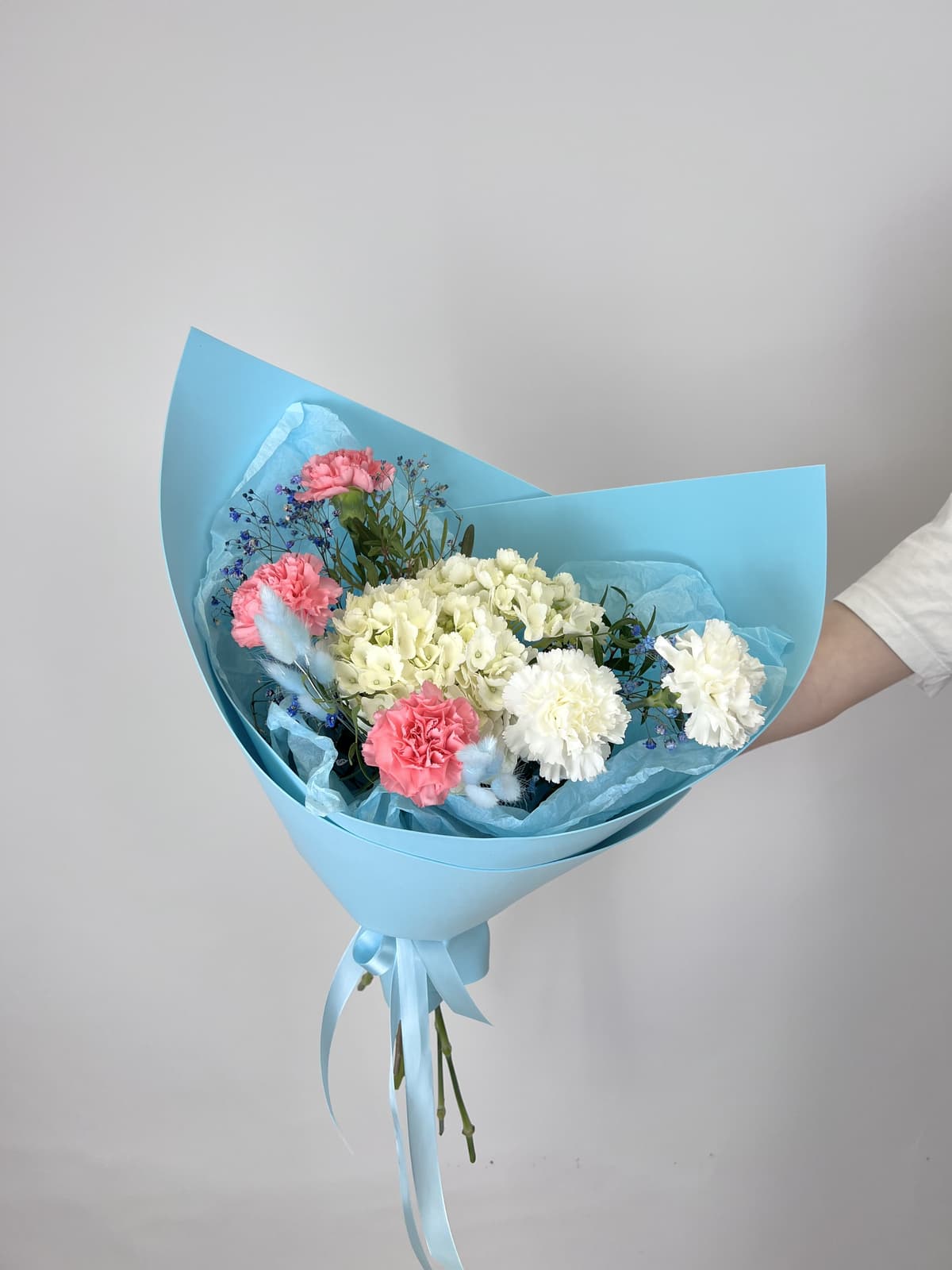 Букет с Гортензией и Диантусами