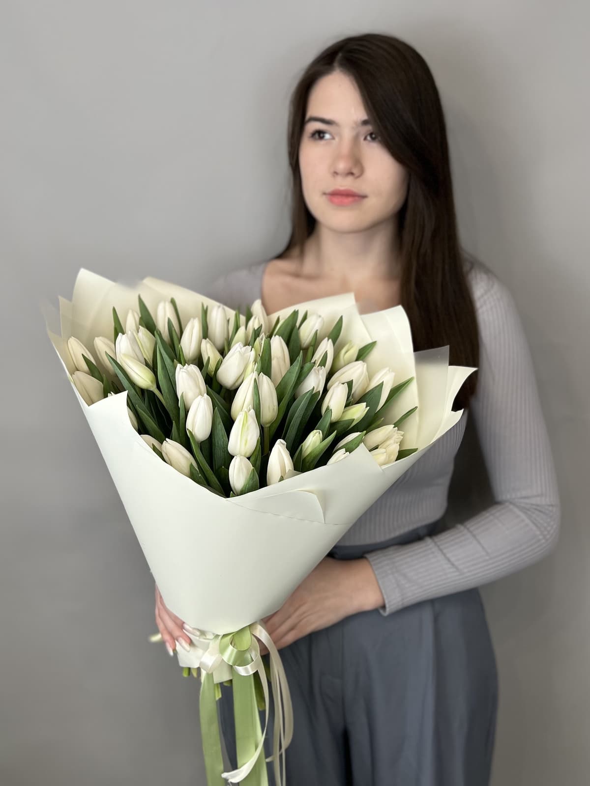 Весенний букет из 51 белого тюльпана "White" L