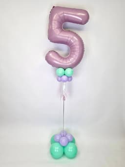 Цифра на стойке из шаров с воздухом «Стандарт»