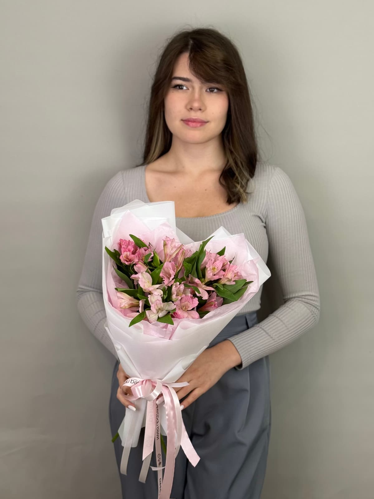 Цветочный букет из 5 альстромерий "Primadonna"