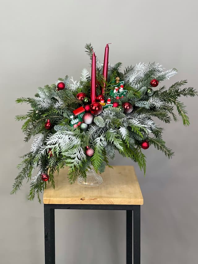 Елочная композиция на подсвечнике "Паровоз" Елочная композиция на подсвечнике "Паровоз"