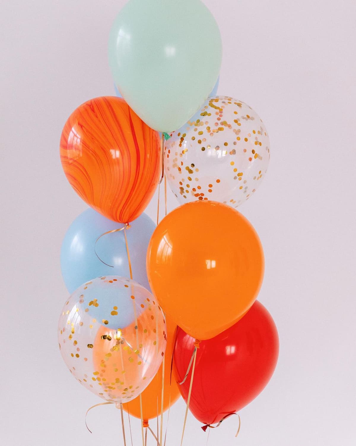 Фонтан из шаров "Агат и макарунс"