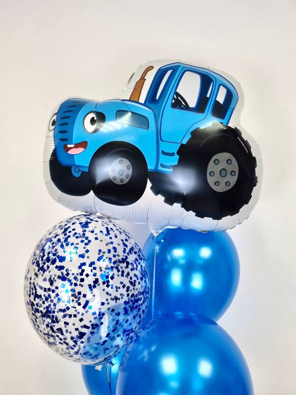Фонтан из Шаров "Синий Трактор"