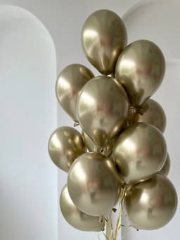 Фонтан из шаров «Золотые хромы»