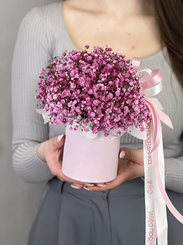 Композиция из гипсофилы в коробке "Pink" S Композиция из гипсофилы в коробке "Pink" S