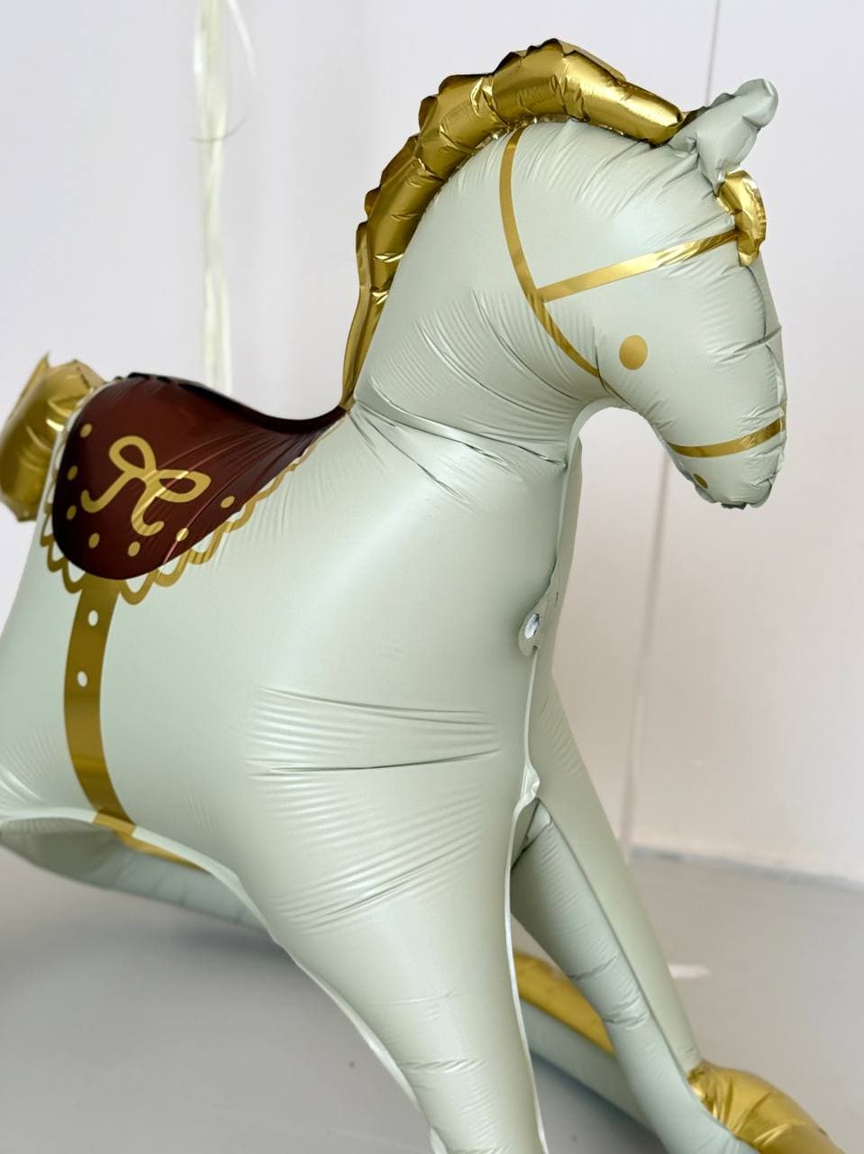 Композиция из шаров «Лошадка качалка»