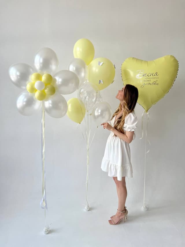 Композиция из шаров «Нежное солнышко» Композиция из шаров «Нежное солнышко»