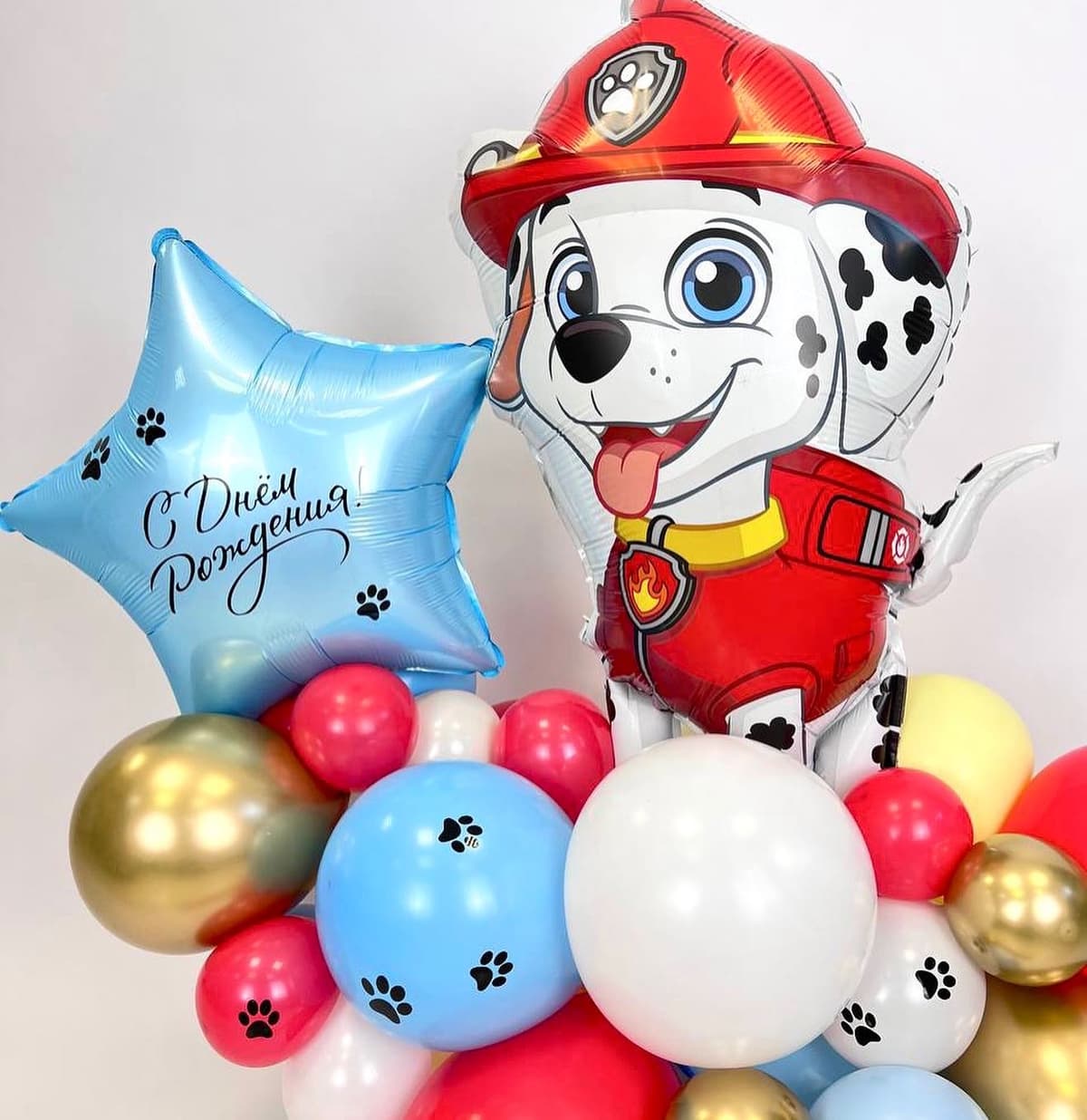 Композиция из шаров с воздухом «Пожарный щенок»