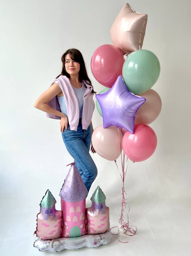 Композиция из шаров «Сказочный замок» Композиция из шаров «Сказочный замок»