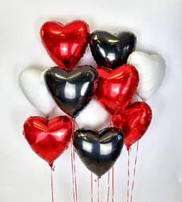 Композиция из шаров на грузах «Множество сердец»