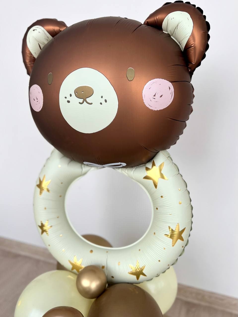 Композиция из шаров с воздухом «Мишка косолапый»