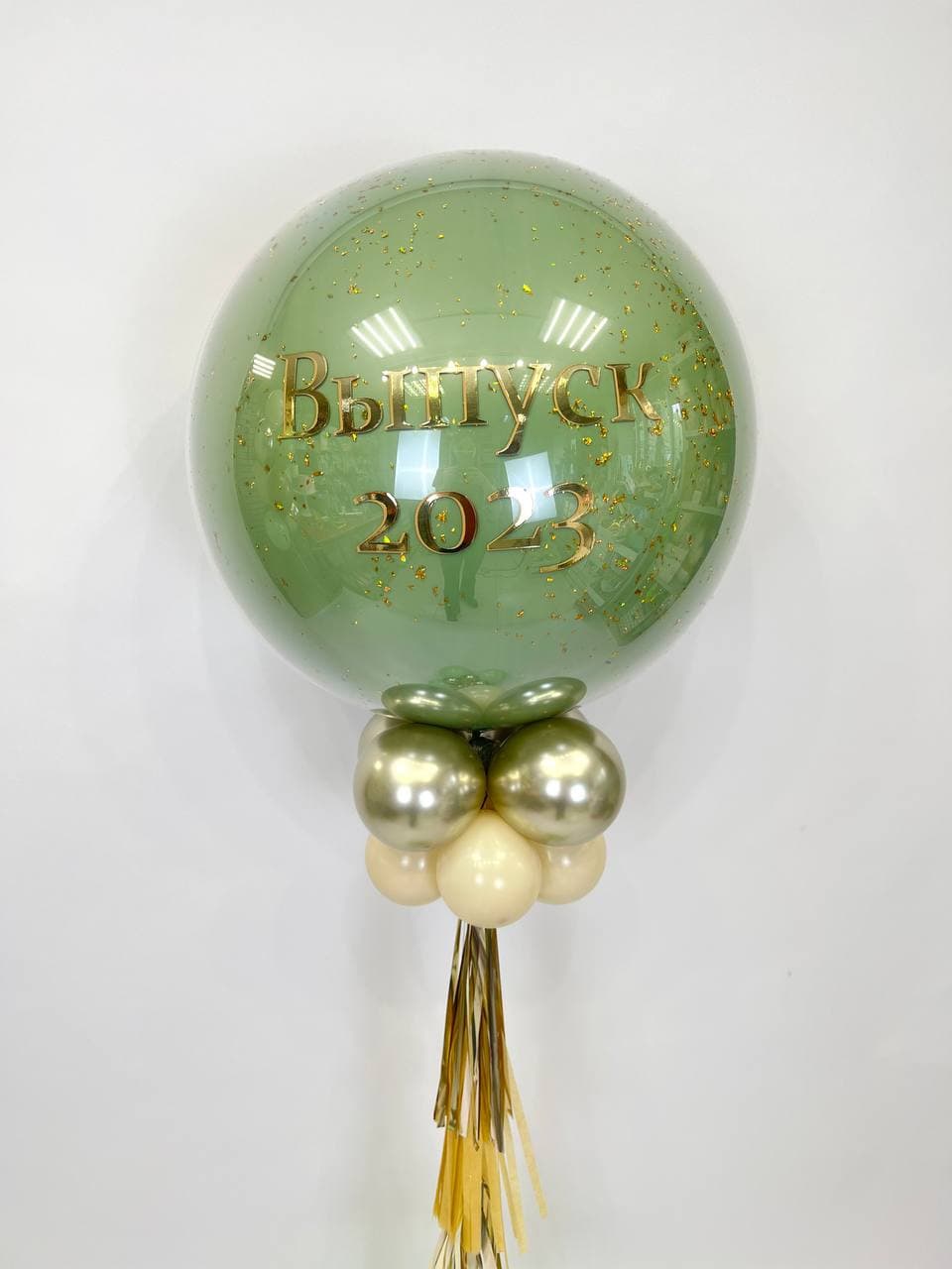 Композиция из шаров с воздухом «Стильный выпускной»