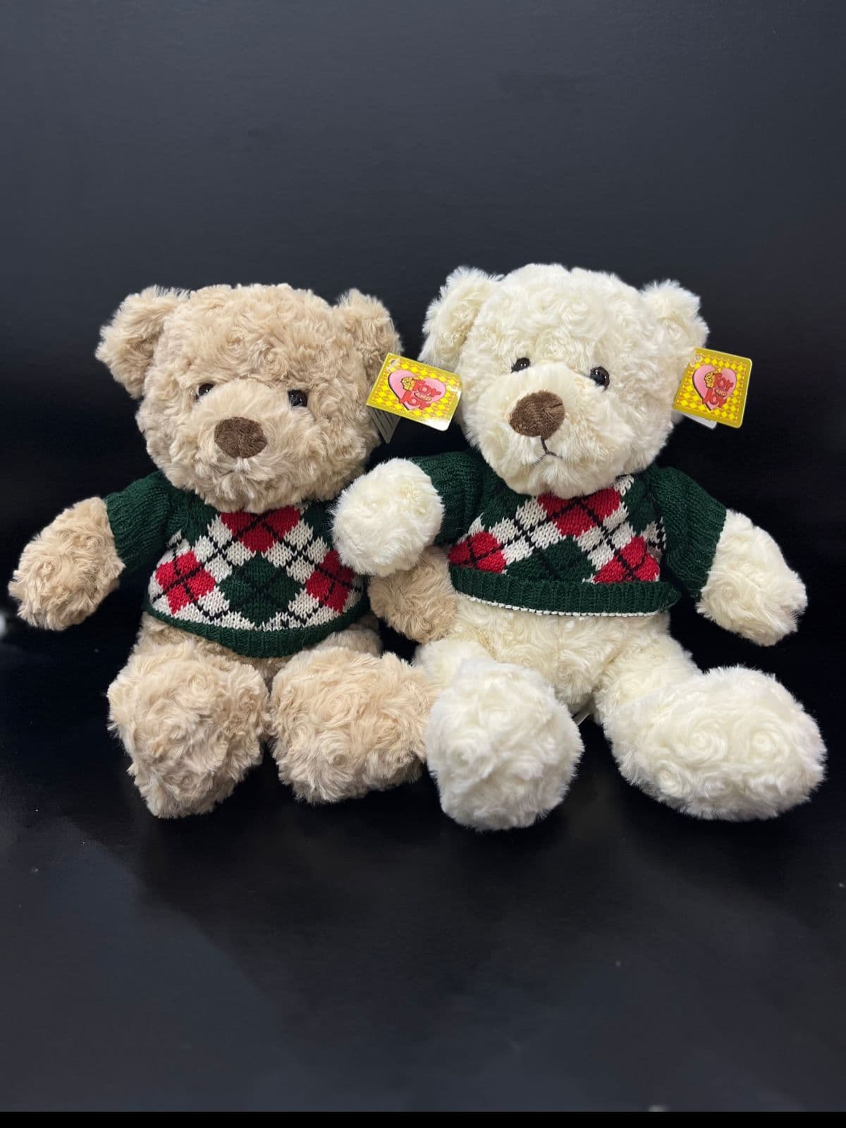 Мишка в зеленом свитере в ассортименте 28 см