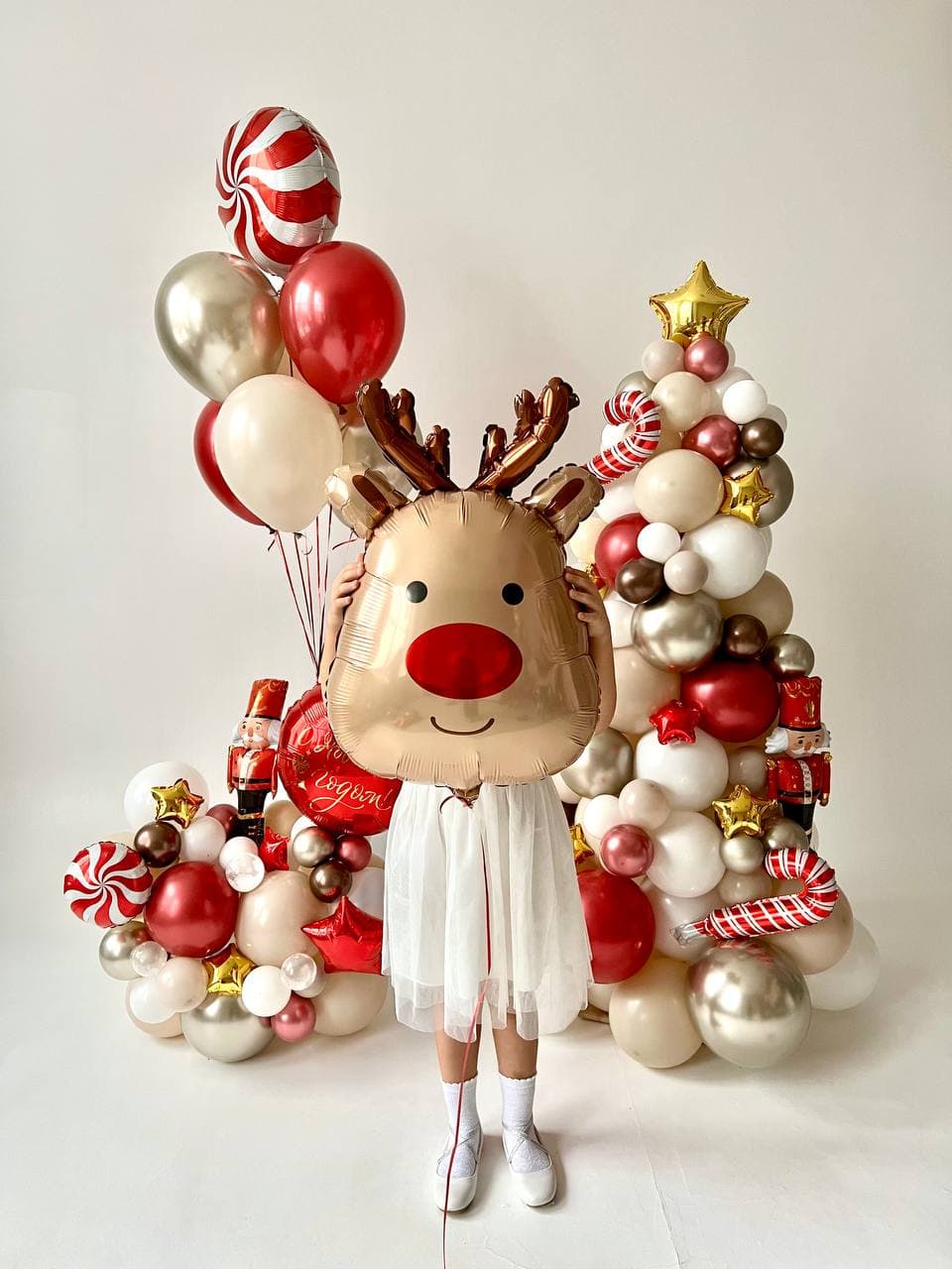 Оформление из шаров «Merry Christmas»