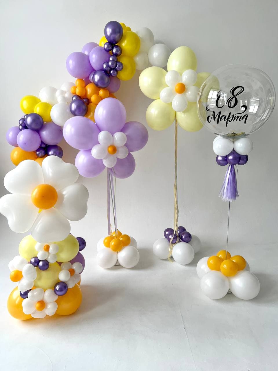 Оформление из шаров «Скоро Весна»