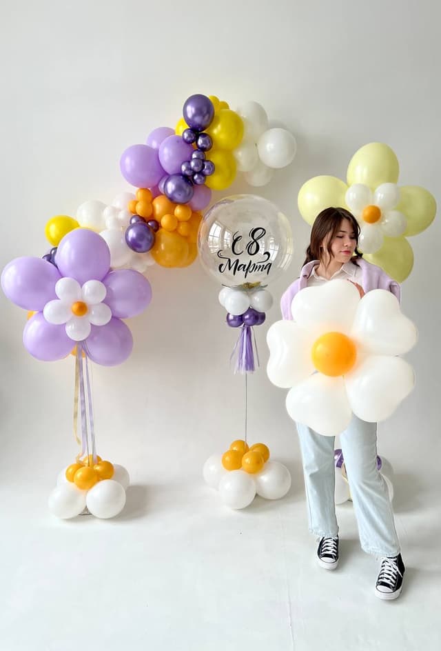 Оформление из шаров «Весенняя поляна» Оформление из шаров «Весенняя поляна»