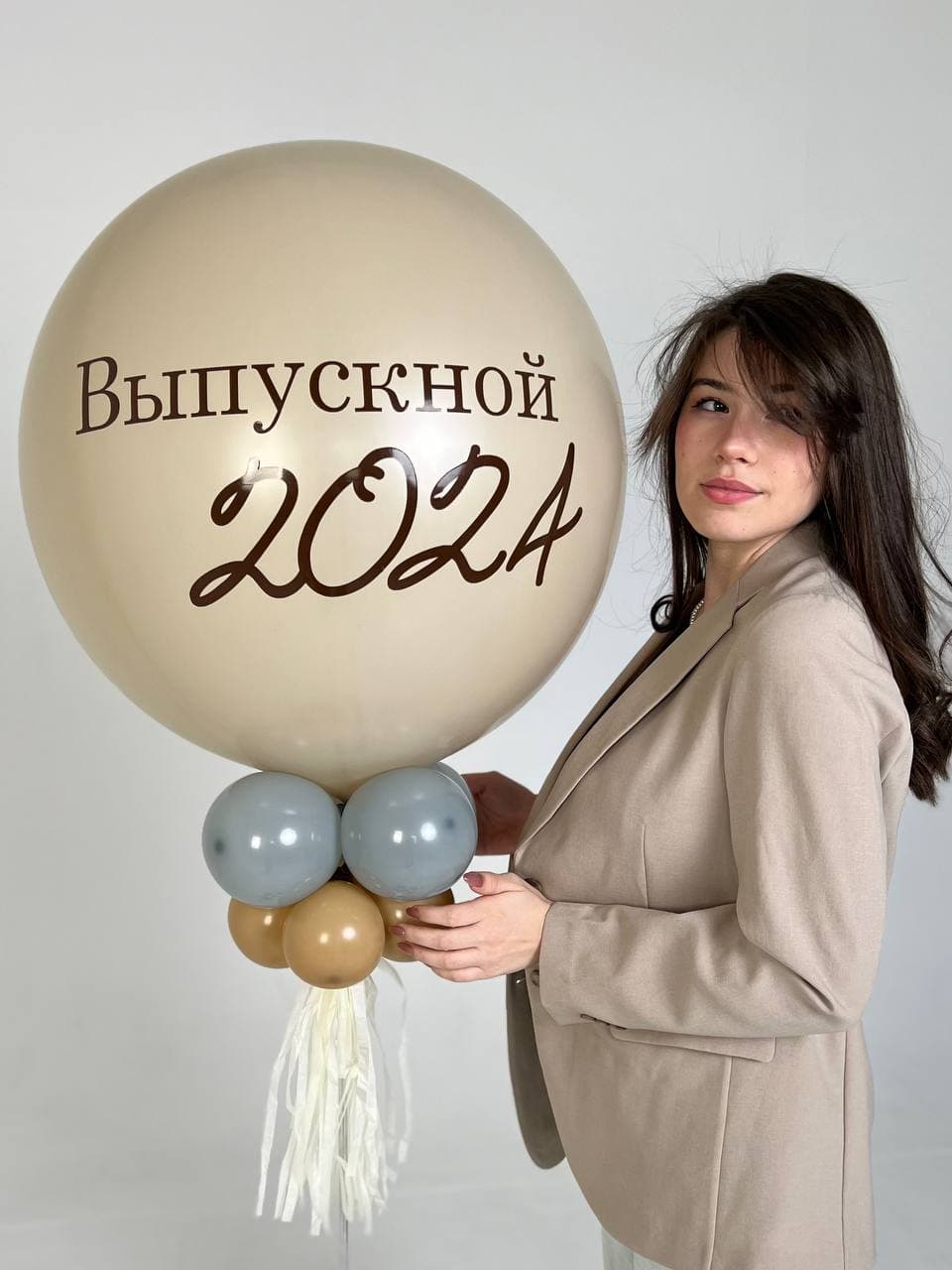 Оформление из шаров «Выпускной благородный»
