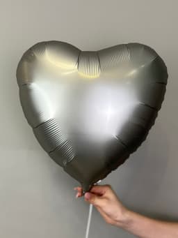 Сердца сатин 45 см платина
