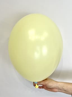 Шар пастель Макарунс желтый 30 см