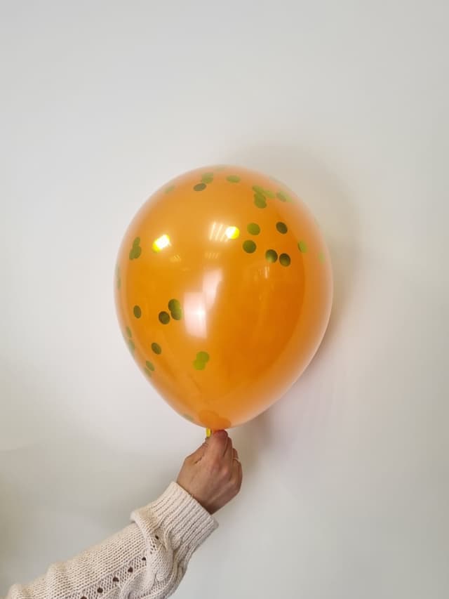 Шар стеклянный (шар в шаре) оранжевый с конфетти золото 30 см Шар стеклянный (шар в шаре) оранжевый с конфетти золото 30 см