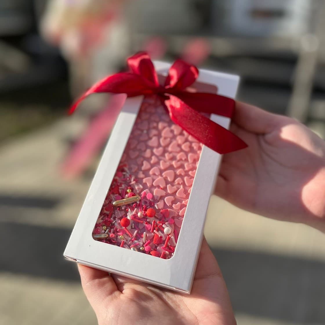 Шоколад "Сердечки" 130 гр, клубничный